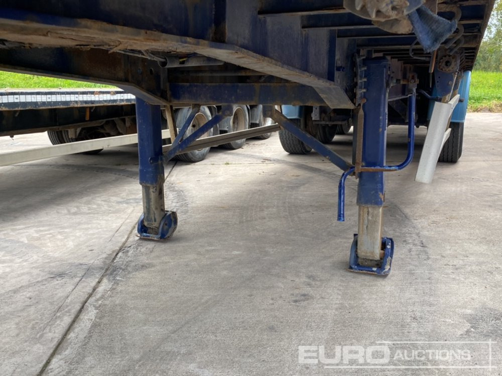 Montracon 45' Tri Axle Flat Trailer, BPW Axles, Goal Post Sockets - Полуприцеп бортовой/ Платформа: фото 2 Montracon 45' Tri Axle Flat Trailer, BPW Axles, Goal Post Sockets - Полуприцеп бортовой/ Платформа: фото 2