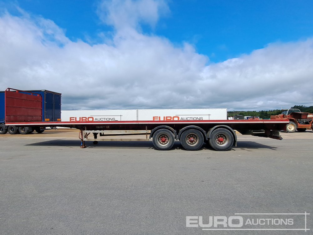 Montracon 45' Tri Axle Flat Trailer, Goal Post Sockets - Полуприцеп бортовой/ Платформа: фото 2 Montracon 45' Tri Axle Flat Trailer, Goal Post Sockets - Полуприцеп бортовой/ Платформа: фото 2