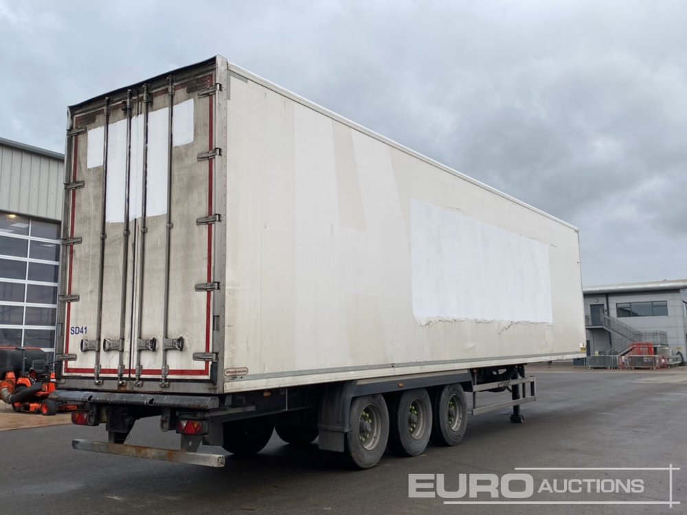 Montracon Tri Axle Refrigerated Trailer, BPW Axles, Carrier Equipment - Полуприцеп-рефрижератор: фото 4 Montracon Tri Axle Refrigerated Trailer, BPW Axles, Carrier Equipment - Полуприцеп-рефрижератор: фото 4