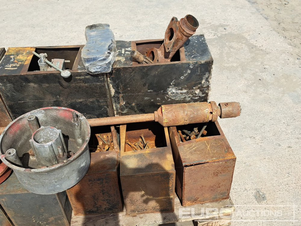 Строительное оборудование Pallet of Coach Bolts & Parts: фото 14