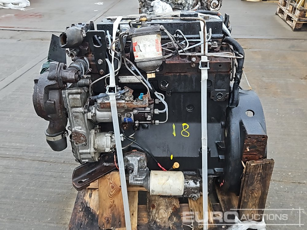 Perkins 4 Cylinder Engine - Двигатель: фото 4 Perkins 4 Cylinder Engine - Двигатель: фото 4