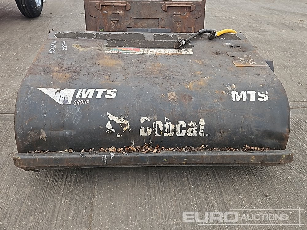 Погрузочно-разгрузочная техника 2014 Bobcat 60 SWEEPER: фото 8 Погрузочно-разгрузочная техника 2014 Bobcat 60 SWEEPER: фото 8