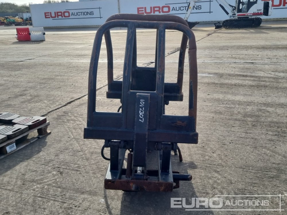 2013 Weaving Machinery Hydraulic Bale Grab to suit Telehandler - Сельскохозяйственная техника: фото 2 2013 Weaving Machinery Hydraulic Bale Grab to suit Telehandler - Сельскохозяйственная техника: фото 2