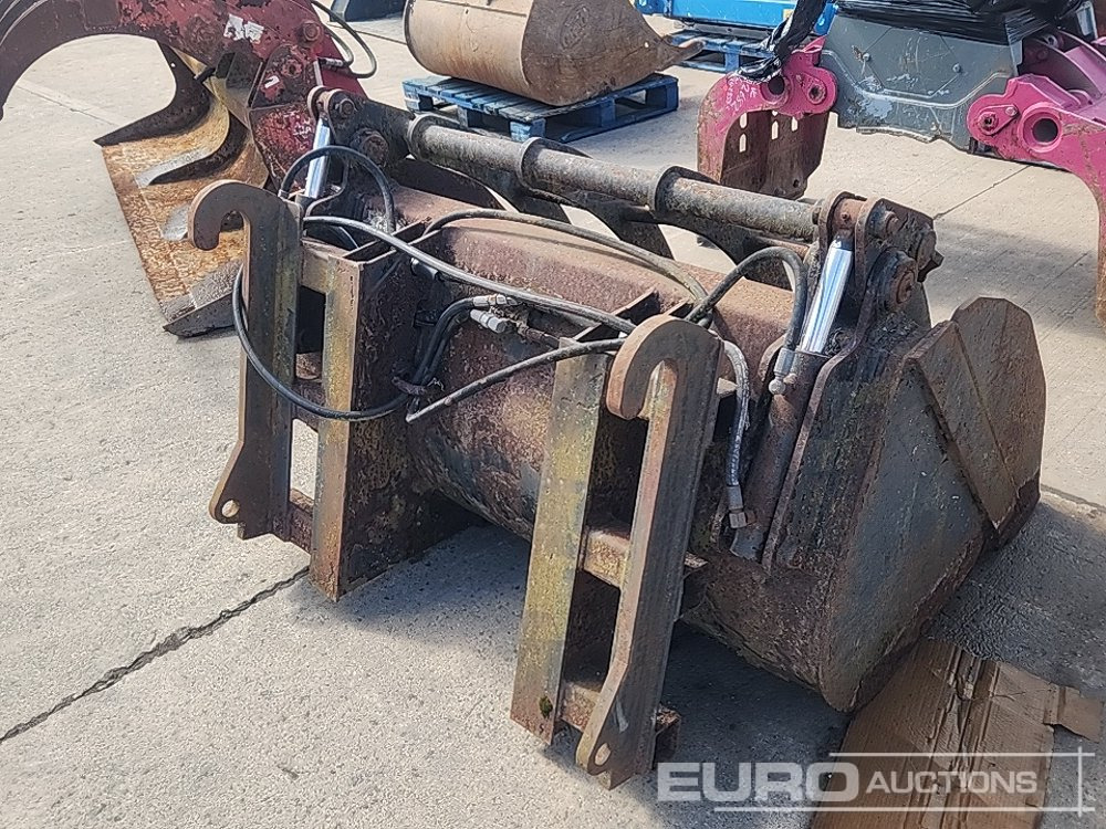 60" Hydraulic Muck Bucket to suit JCB Telehandler - Сельскохозяйственная техника: фото 4 60" Hydraulic Muck Bucket to suit JCB Telehandler - Сельскохозяйственная техника: фото 4