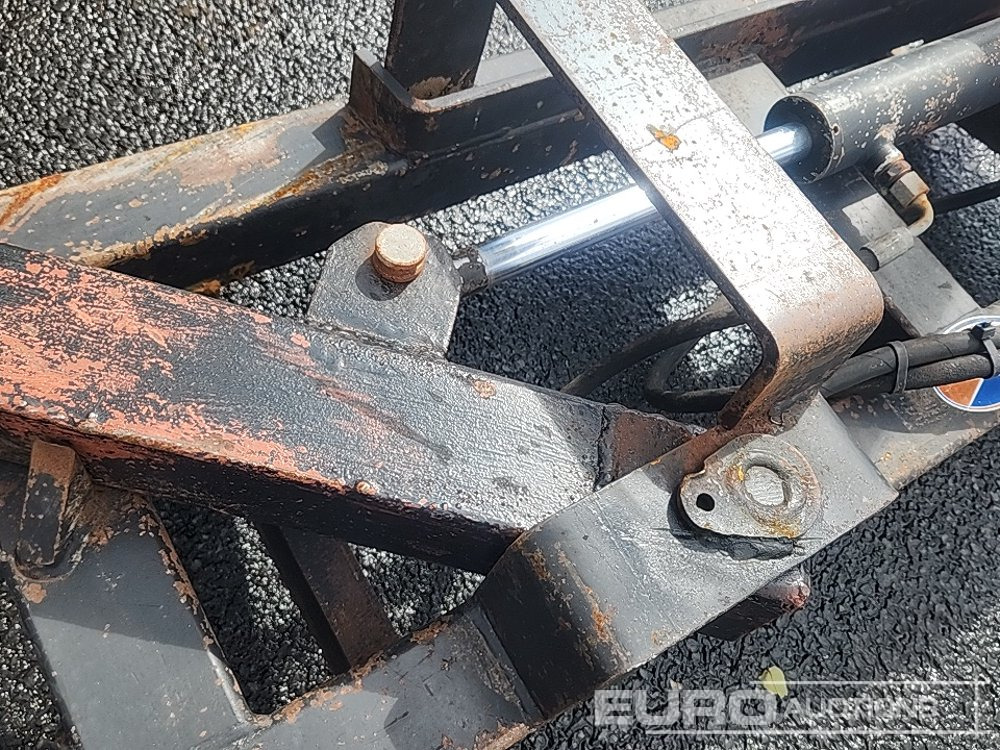 Slewtic Hydraulic Bale Lifter to suit JCB Telhandler - Сельскохозяйственная техника: фото 5 Slewtic Hydraulic Bale Lifter to suit JCB Telhandler - Сельскохозяйственная техника: фото 5