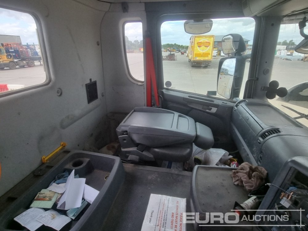 Тягач Scania P400: фото 40