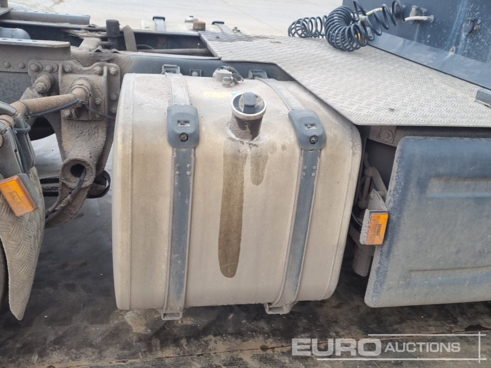 Тягач Scania P400: фото 26