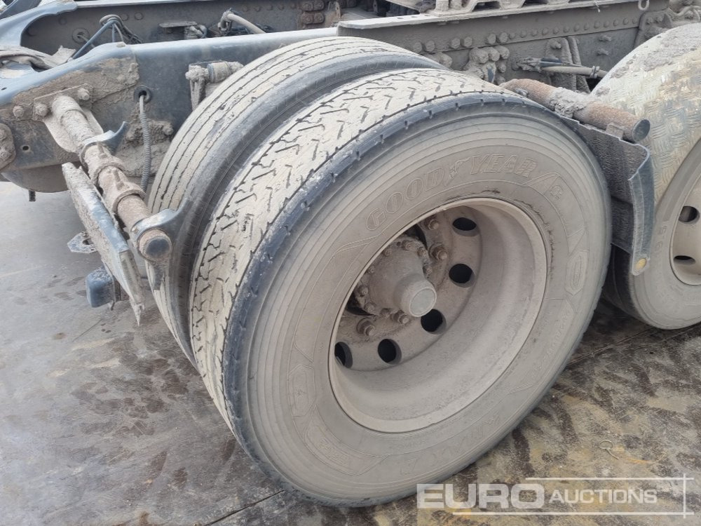Тягач Scania P400: фото 12