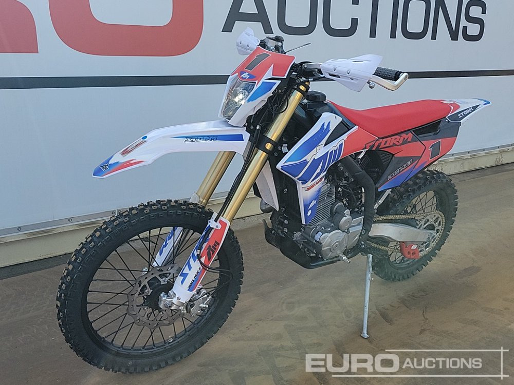 Unused 2025 Apollo Storm 300cc Motorcross Bike, 21" Front, 18" Rear Tyres, Electric Start, Air Cooled, Hydraulic Suspension, Disc Brakes, Lighting Kit (UNASSEMBLED) - Мотоцикл: фото 1 Unused 2025 Apollo Storm 300cc Motorcross Bike, 21" Front, 18" Rear Tyres, Electric Start, Air Cooled, Hydraulic Suspension, Disc Brakes, Lighting Kit (UNASSEMBLED) - Мотоцикл: фото 1