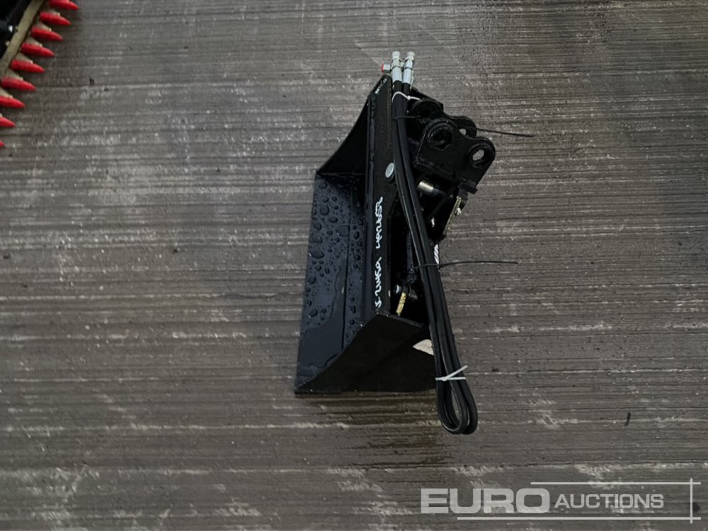 Unused 2025 Captok 24" Hydraulic Tilting Bucket 25mm Pin to suit Mini Excavator - Ковш: фото 2 Unused 2025 Captok 24" Hydraulic Tilting Bucket 25mm Pin to suit Mini Excavator - Ковш: фото 2