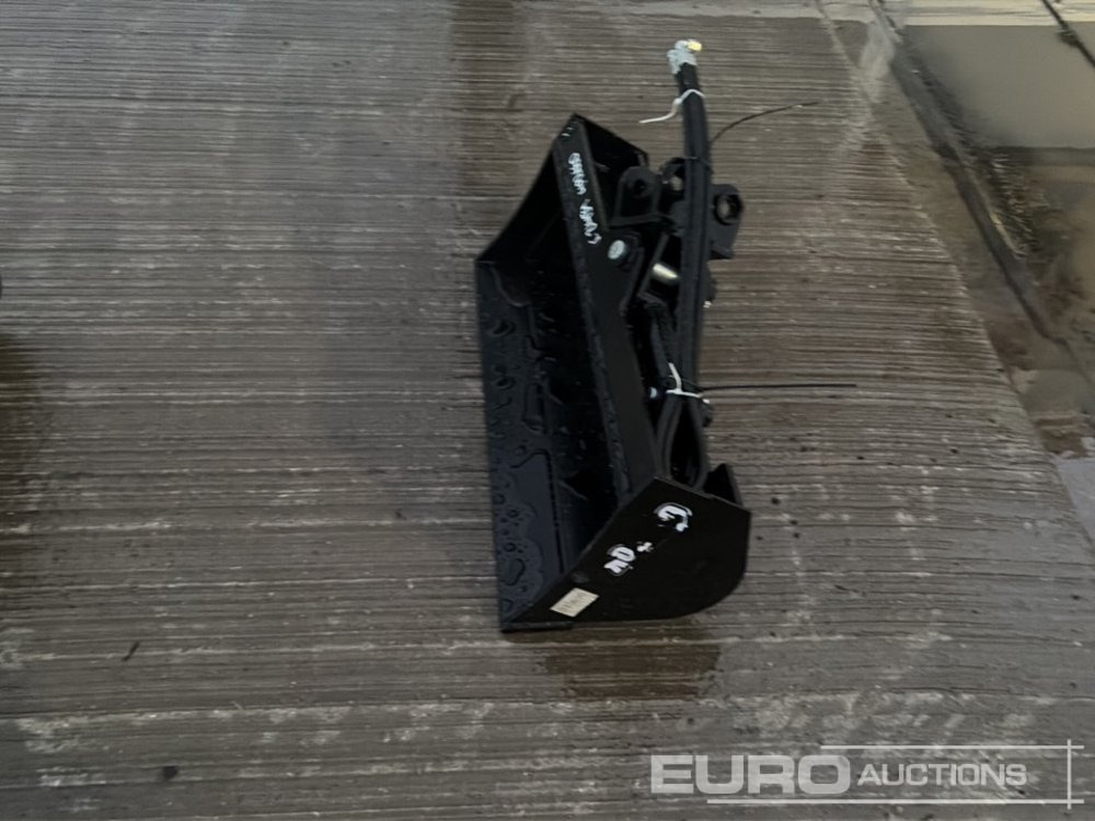 Unused 2025 Captok 32" Hydraulic Tilting Bucket 25mm Pin to suit Mini Excavator - Ковш: фото 2 Unused 2025 Captok 32" Hydraulic Tilting Bucket 25mm Pin to suit Mini Excavator - Ковш: фото 2