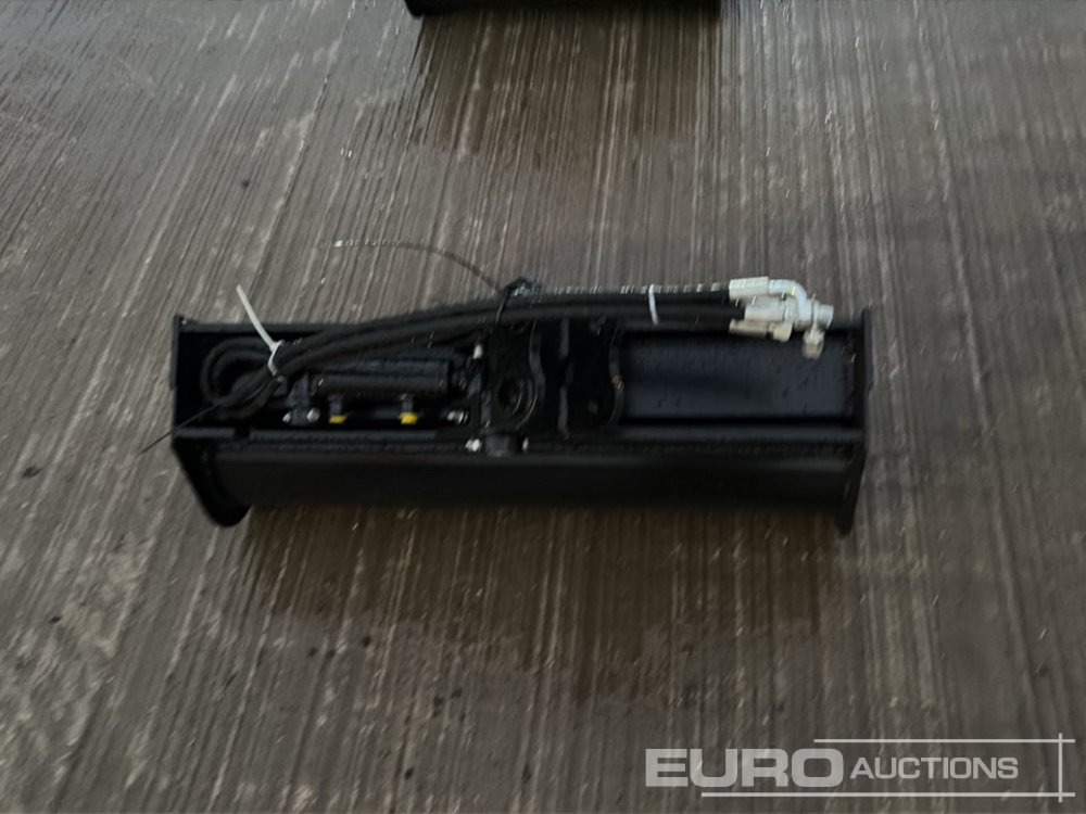 Unused 2025 Captok 32" Hydraulic Tilting Bucket 25mm Pin to suit Mini Excavator - Ковш: фото 4 Unused 2025 Captok 32" Hydraulic Tilting Bucket 25mm Pin to suit Mini Excavator - Ковш: фото 4