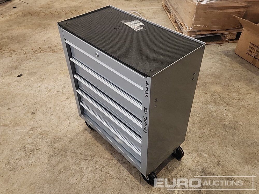 Unused 5 Drawer Tool Box & Tools - Оборудование для гаражей/ Мастерских: фото 1 Unused 5 Drawer Tool Box & Tools - Оборудование для гаражей/ Мастерских: фото 1