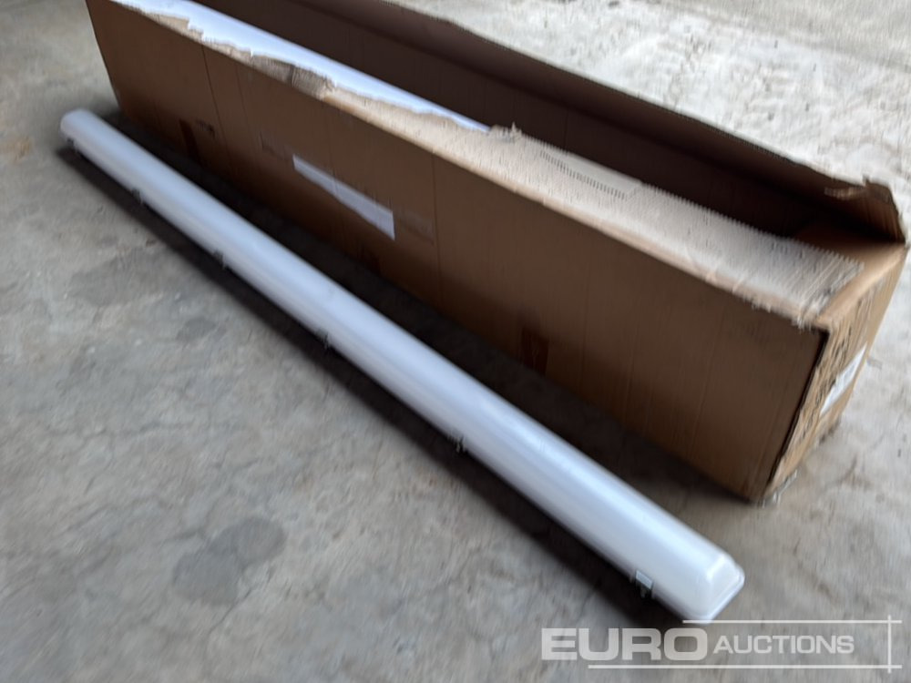 Unused 6' LED Ceiling Lights (6 of) - Оборудование для гаражей/ Мастерских: фото 5 Unused 6' LED Ceiling Lights (6 of) - Оборудование для гаражей/ Мастерских: фото 5