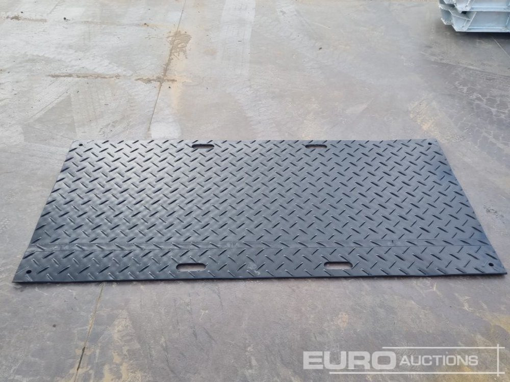 Строительное оборудование Unused 8' x 4' Plastic Ground Protection Mats (52 of), Connectors (104 of): фото 8
