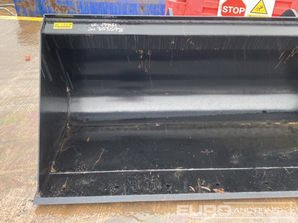 Unused 90" Strickland Front Loading Bucket to suit Manitou Telehandler - Ковш: фото 5 Unused 90" Strickland Front Loading Bucket to suit Manitou Telehandler - Ковш: фото 5
