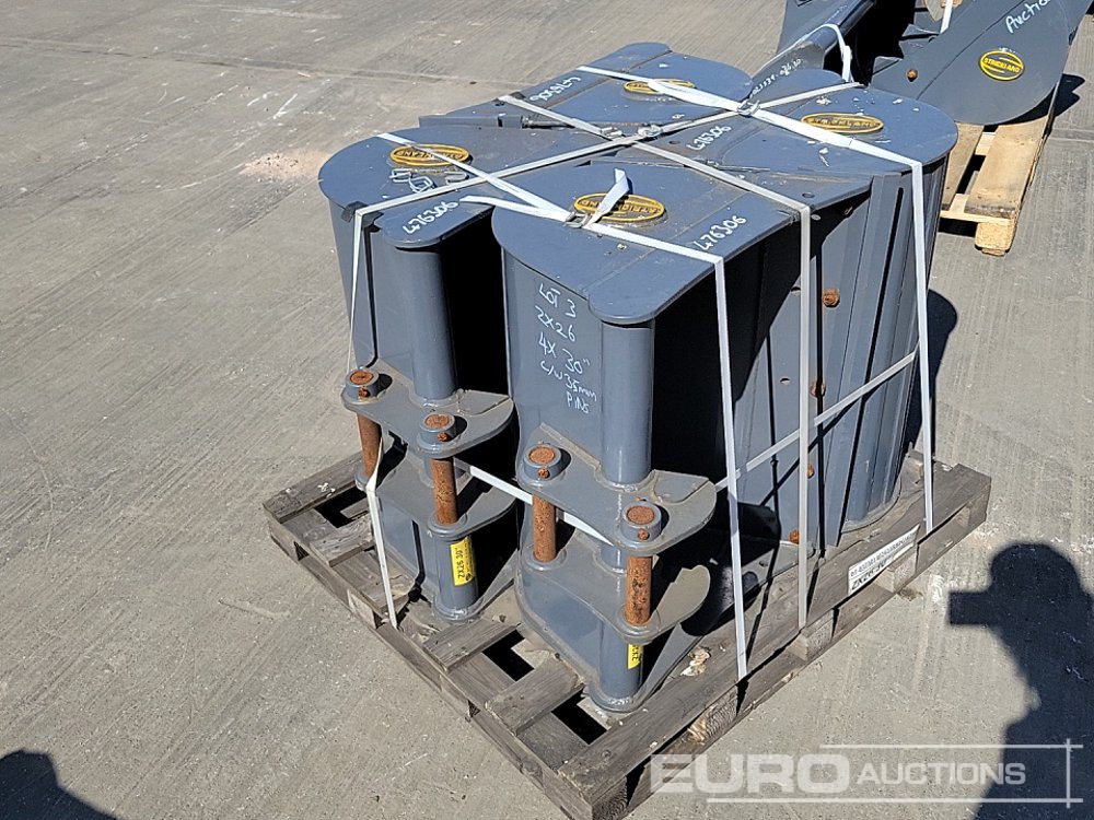 Unused Stickland 30", 30", 30", 30" Ditching Bucket 35mm Pin to suit Mini Excavator - Ковш: фото 3 Unused Stickland 30", 30", 30", 30" Ditching Bucket 35mm Pin to suit Mini Excavator - Ковш: фото 3