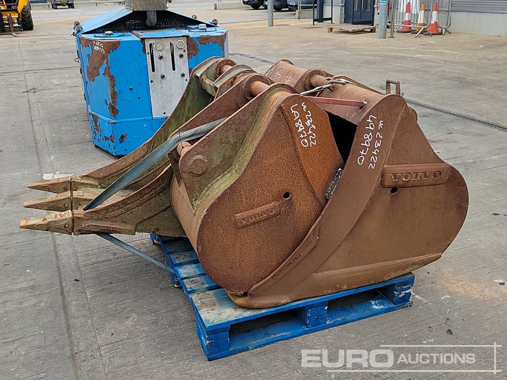 Volvo 48", 24", 24" Scoop Bucket 65mm Pin to suit 13 Ton Excavator - Ковш: фото 1 Volvo 48", 24", 24" Scoop Bucket 65mm Pin to suit 13 Ton Excavator - Ковш: фото 1
