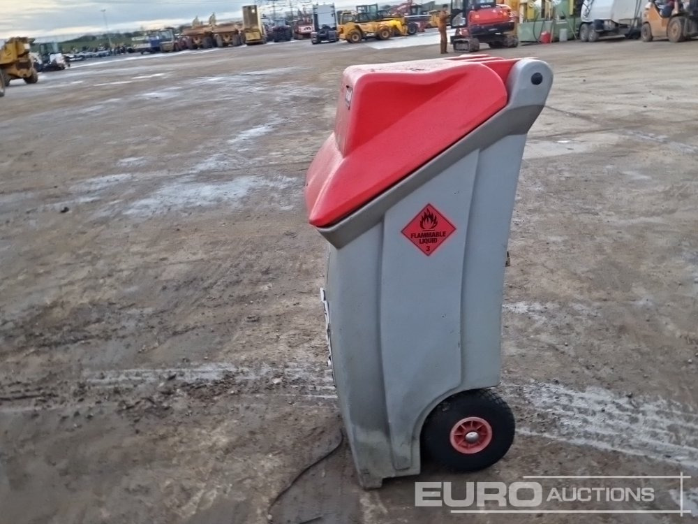 Western Kaddi - Резервуар для хранения: фото 2 Western Kaddi - Резервуар для хранения: фото 2