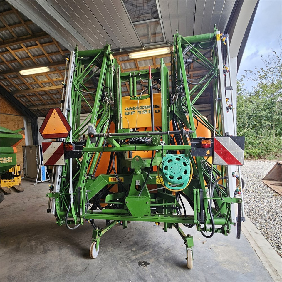 Amazone UF1200 - Опрыскиватель: фото 2 Amazone UF1200 - Опрыскиватель: фото 2