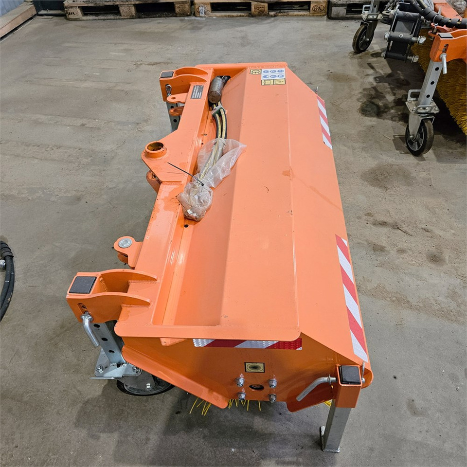 BM ZE120 - Щетка: фото 3 BM ZE120 - Щетка: фото 3