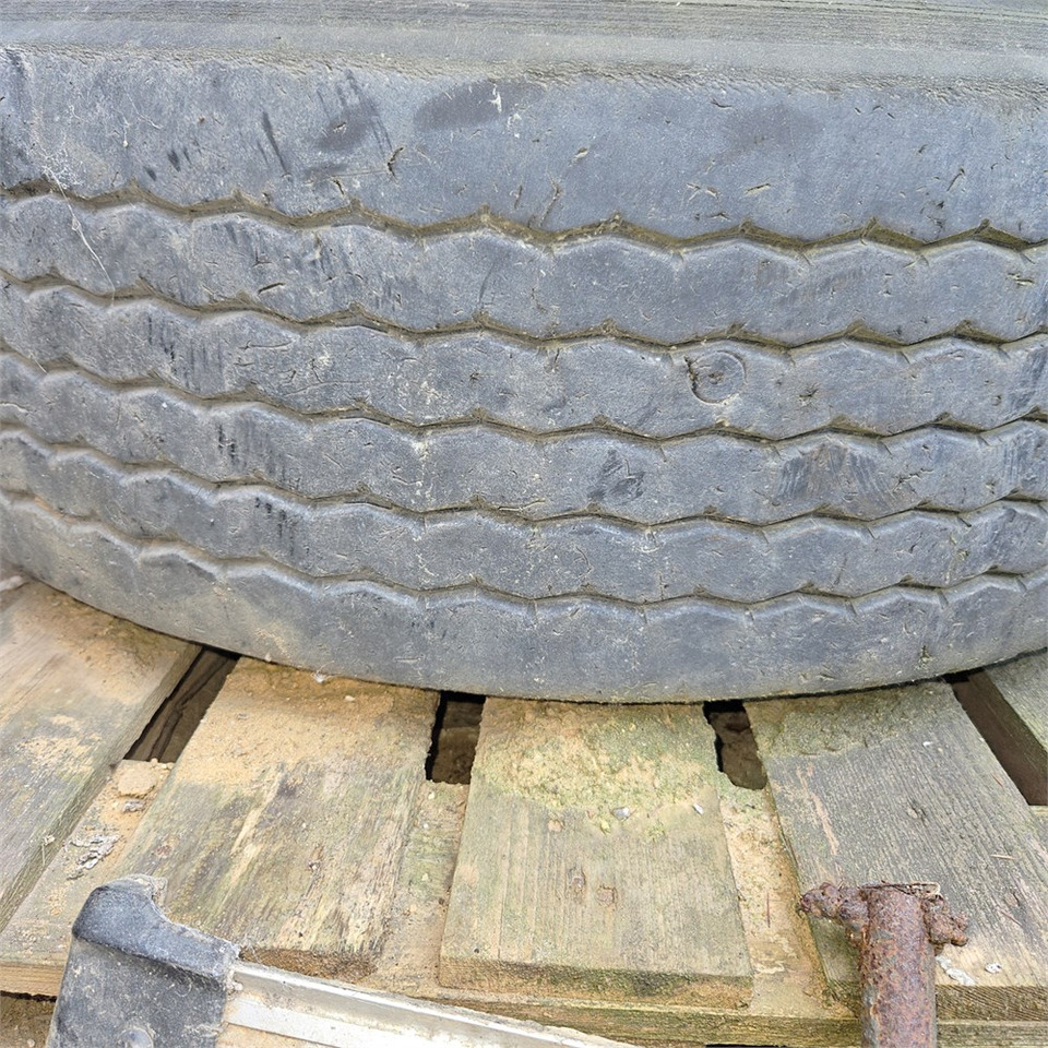 Bridgestone 4 units - Колесо: фото 2 Bridgestone 4 units - Колесо: фото 2