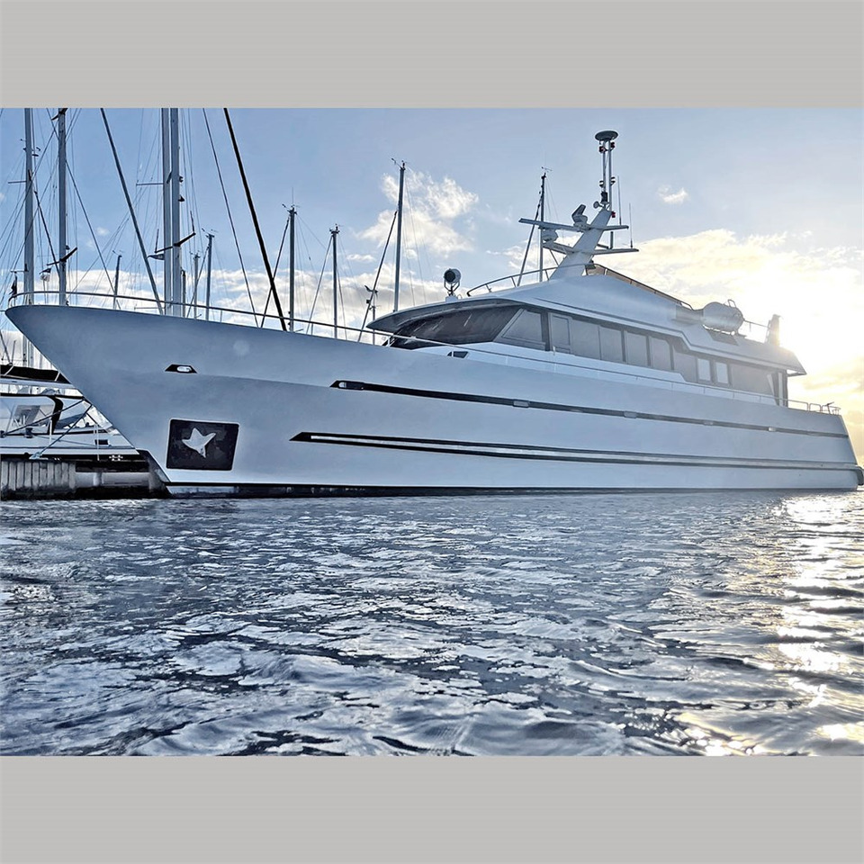 Steel Yacht M/Y 92 feet - Другая техника: фото 1 Steel Yacht M/Y 92 feet - Другая техника: фото 1