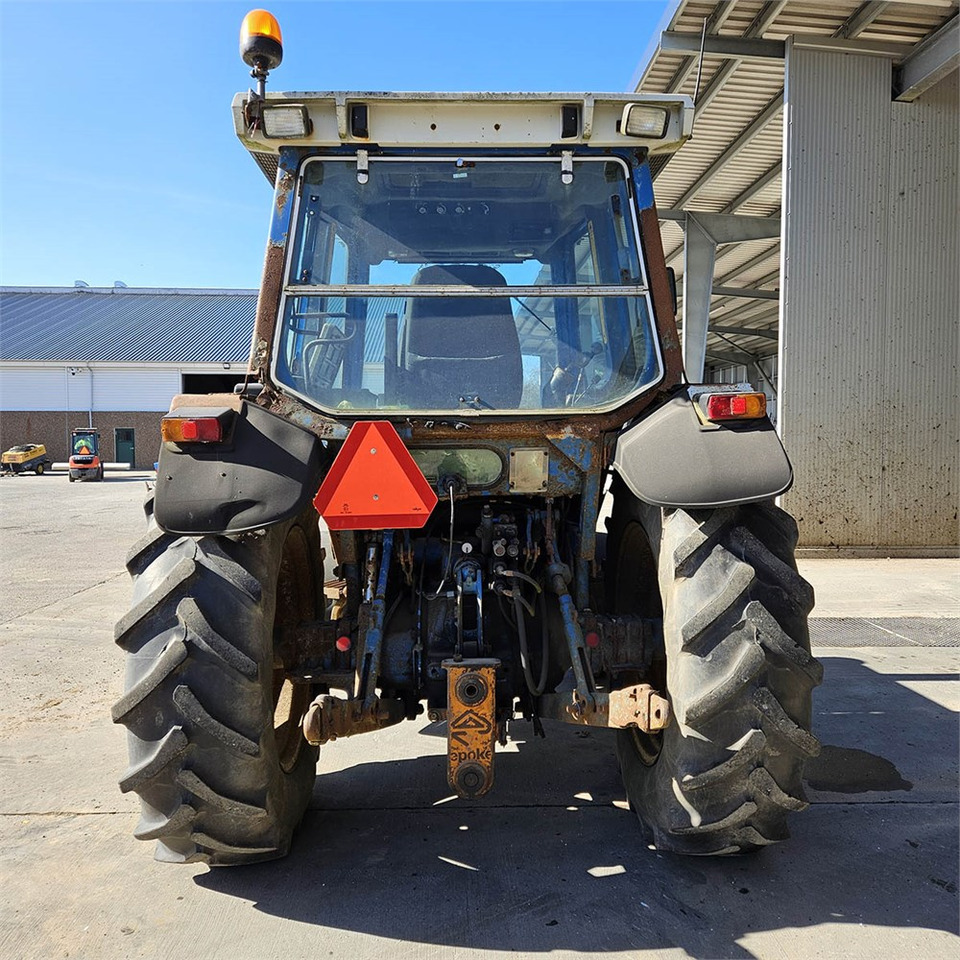 Ford 6810 - Трактор: фото 4 Ford 6810 - Трактор: фото 4