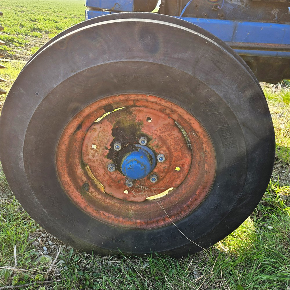 Трактор Ford T2: фото 26 Трактор Ford T2: фото 26