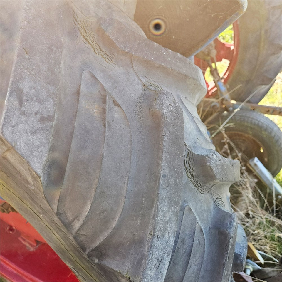 Трактор Ford T2: фото 32 Трактор Ford T2: фото 32