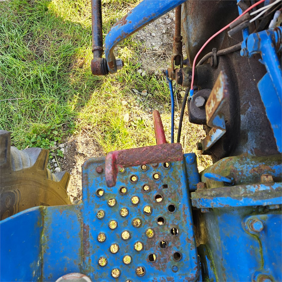 Трактор Ford T2: фото 15 Трактор Ford T2: фото 15