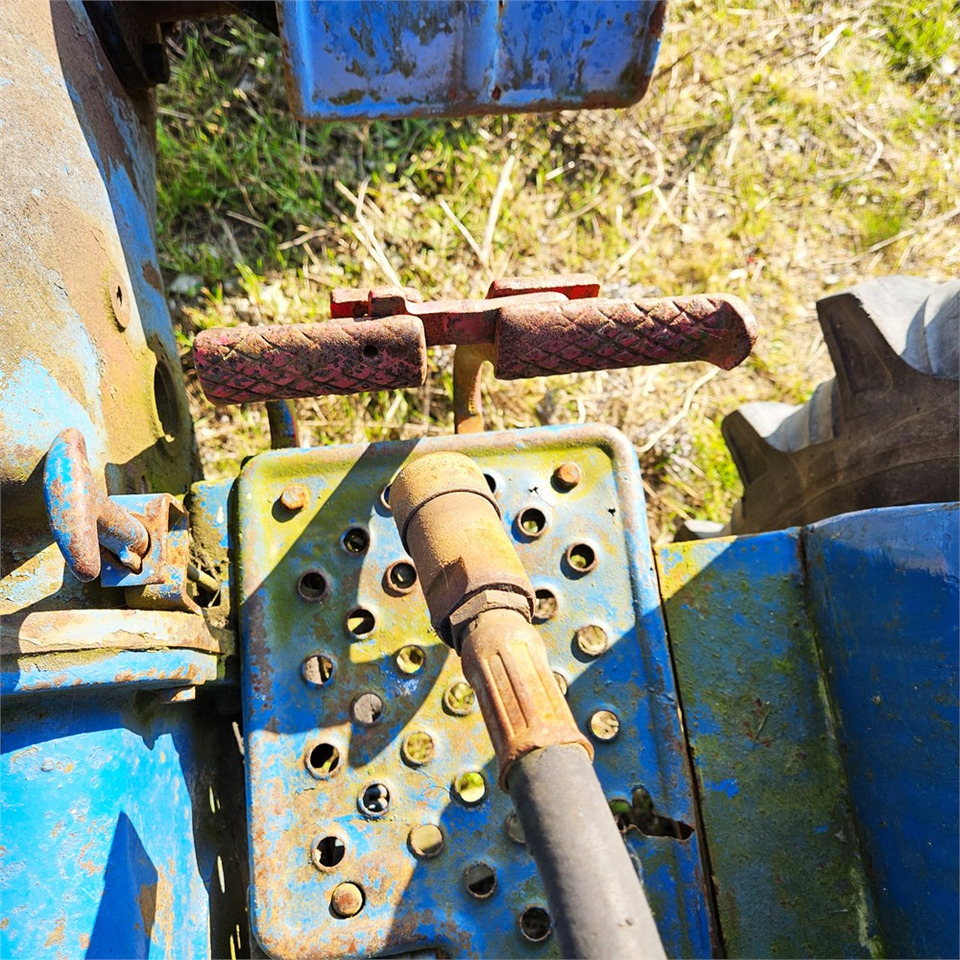 Трактор Ford T2: фото 14 Трактор Ford T2: фото 14