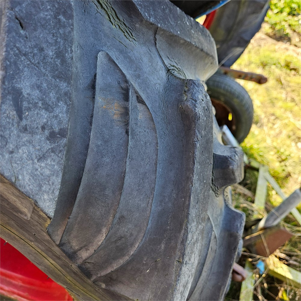 Трактор Ford T2: фото 33 Трактор Ford T2: фото 33