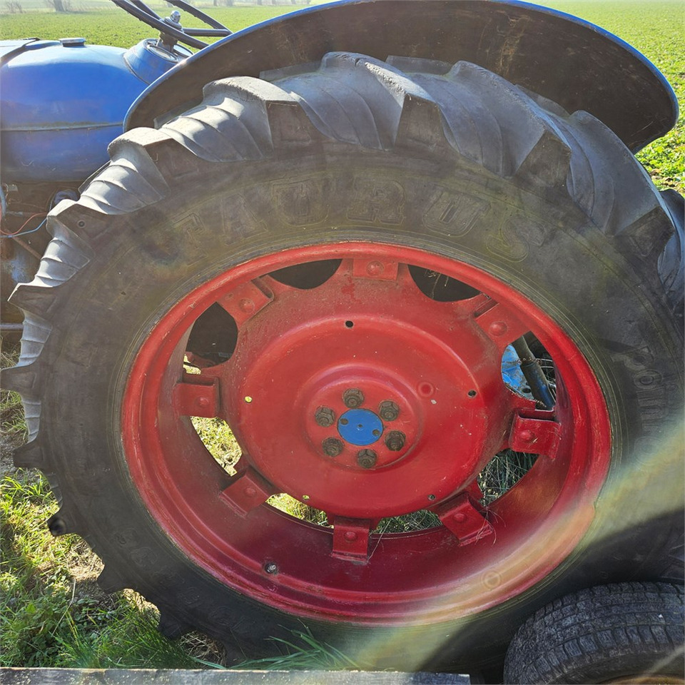 Трактор Ford T2: фото 31 Трактор Ford T2: фото 31