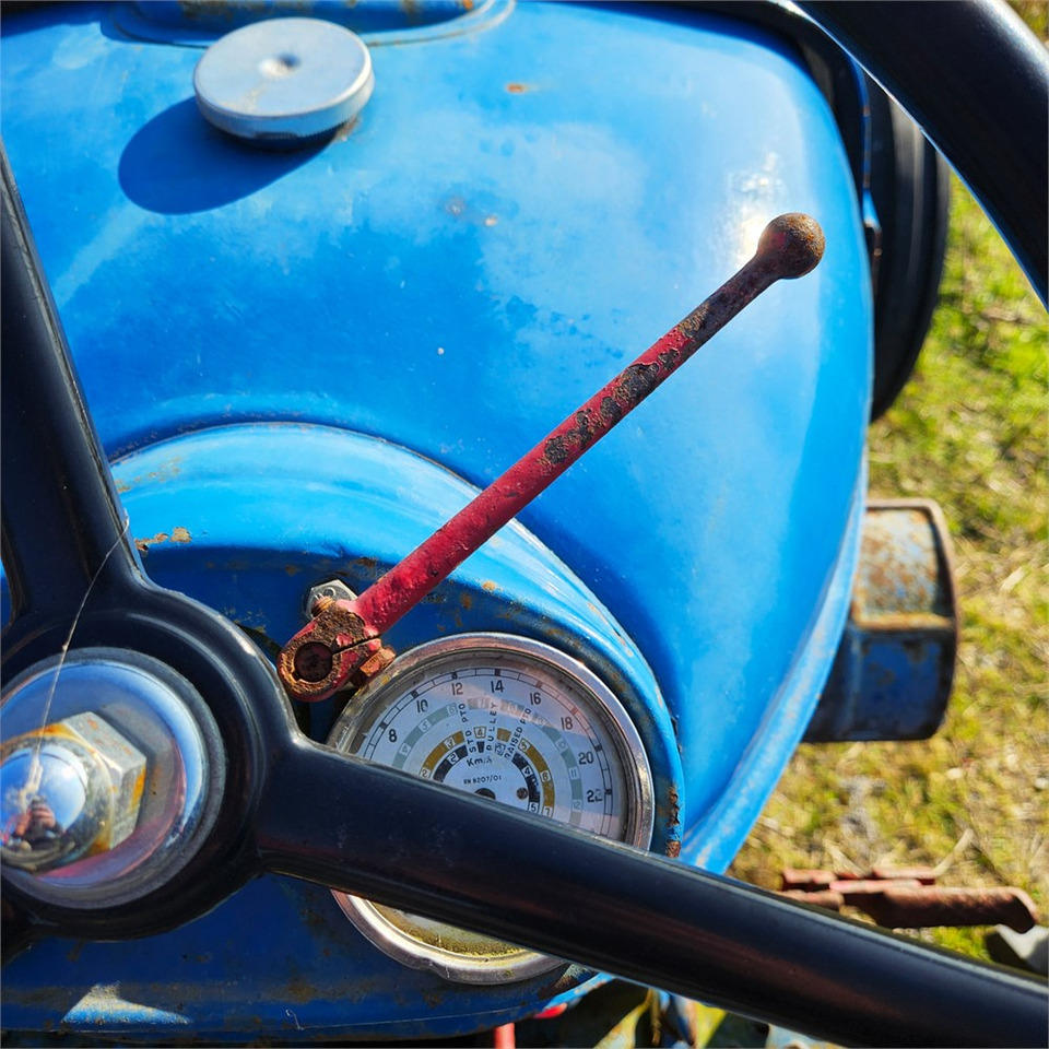 Трактор Ford T2: фото 8 Трактор Ford T2: фото 8