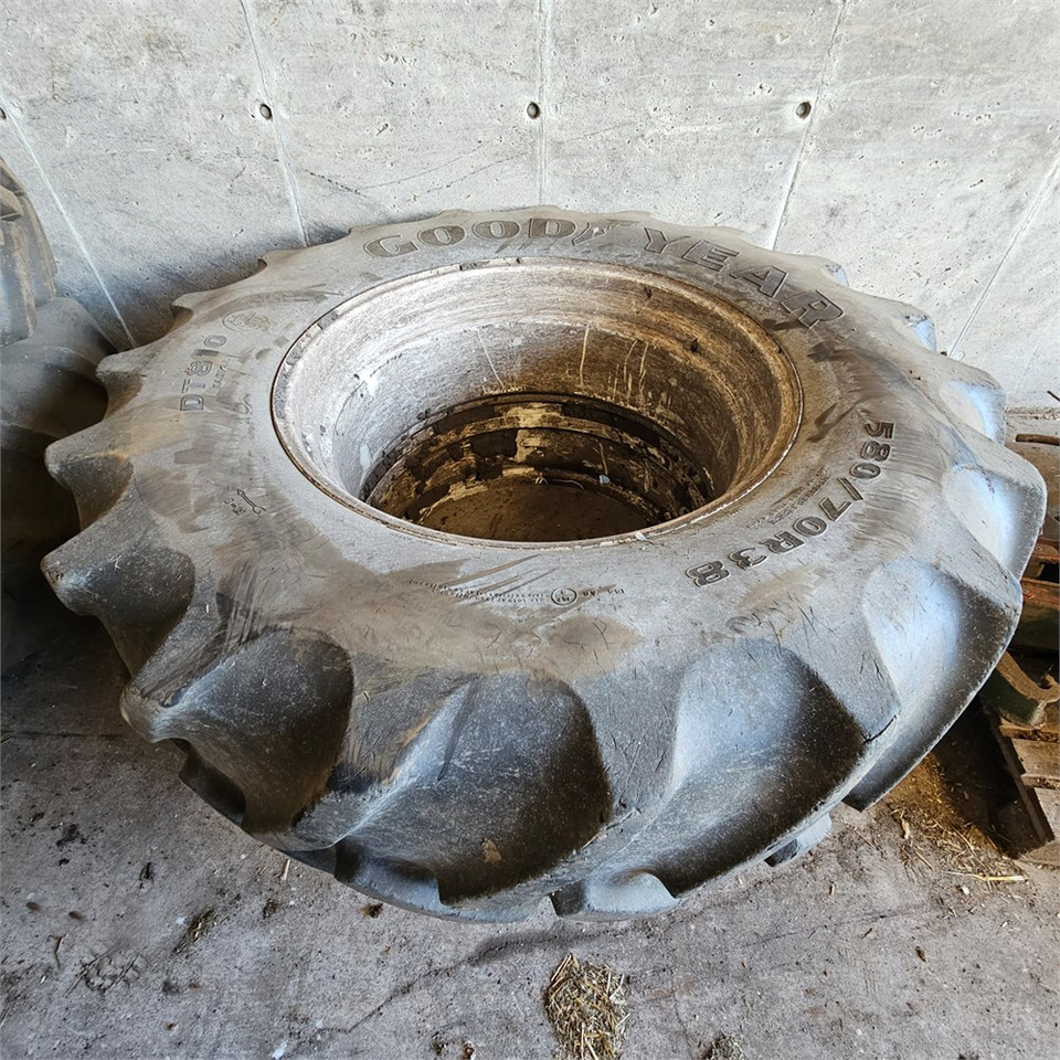Goodyear 580/70R38 - Трактор: фото 3 Goodyear 580/70R38 - Трактор: фото 3