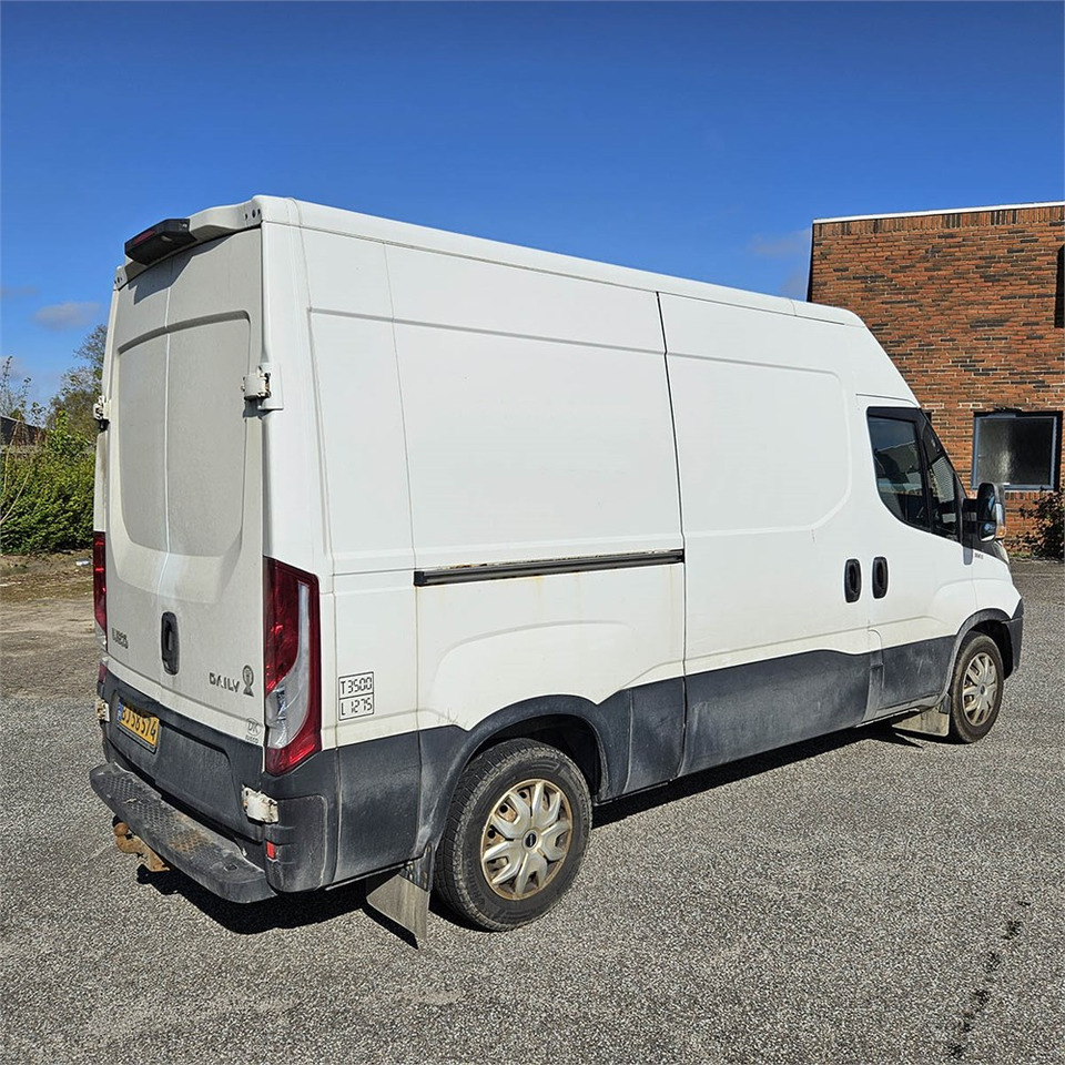 Iveco Daily 35s17 3,0D в лизинг Iveco Daily 35s17 3,0D: фото 12