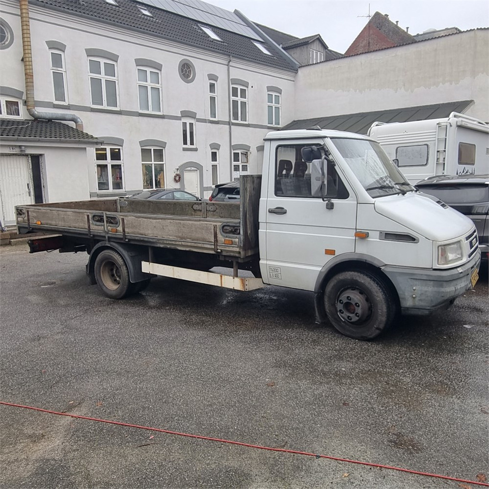 Iveco Daily 50C13, 2,8 TD - Грузовик бортовой/ Платформа: фото 1 Iveco Daily 50C13, 2,8 TD - Грузовик бортовой/ Платформа: фото 1