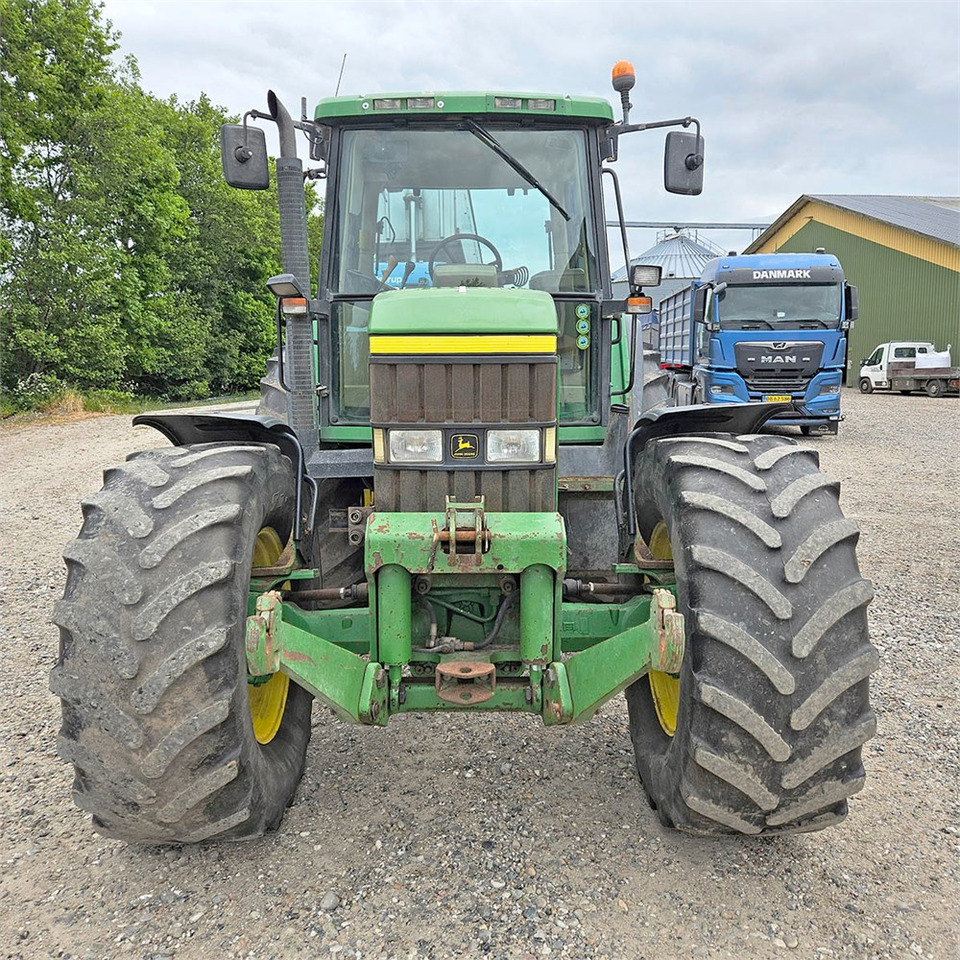 John Deere 6910 - Трактор: фото 4 John Deere 6910 - Трактор: фото 4
