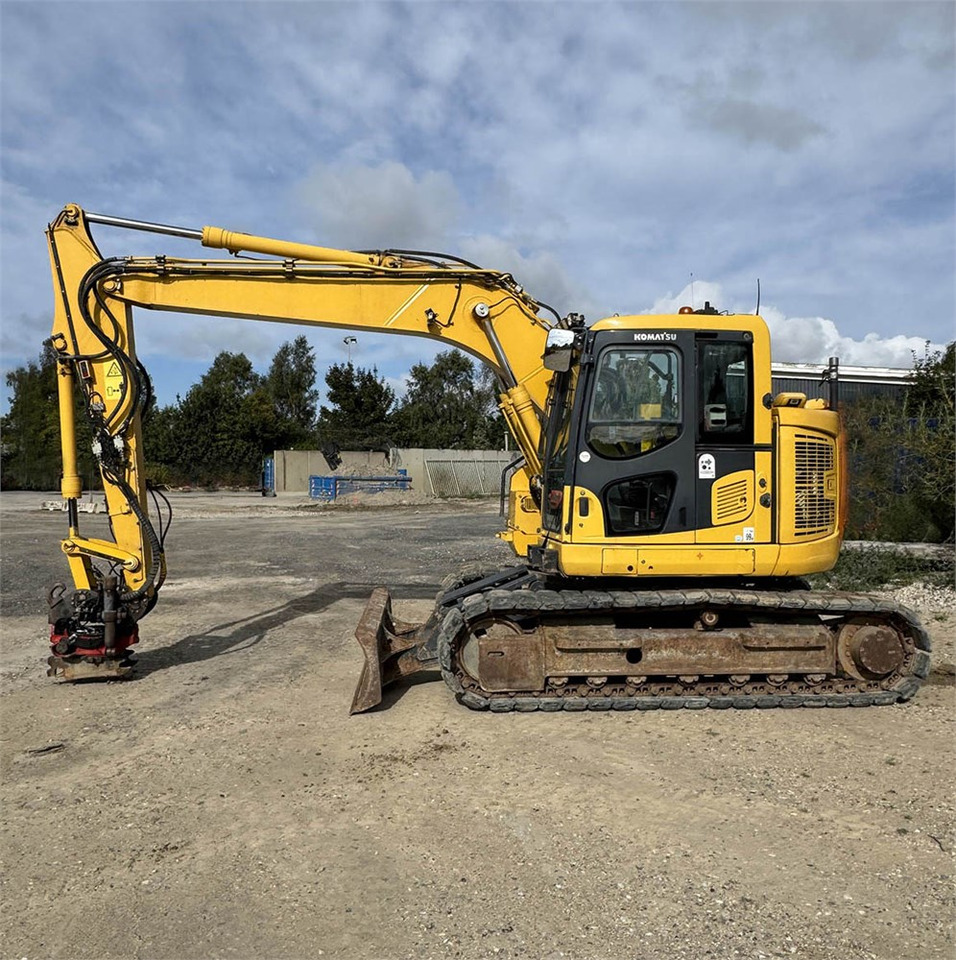 Komatsu PC138US - Гусеничный экскаватор: фото 1 Komatsu PC138US - Гусеничный экскаватор: фото 1