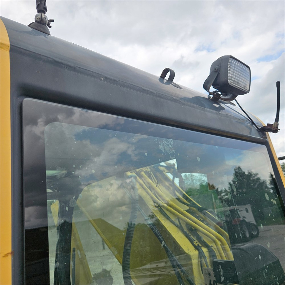 Гусеничный экскаватор Komatsu PC210 LC-8: фото 20
