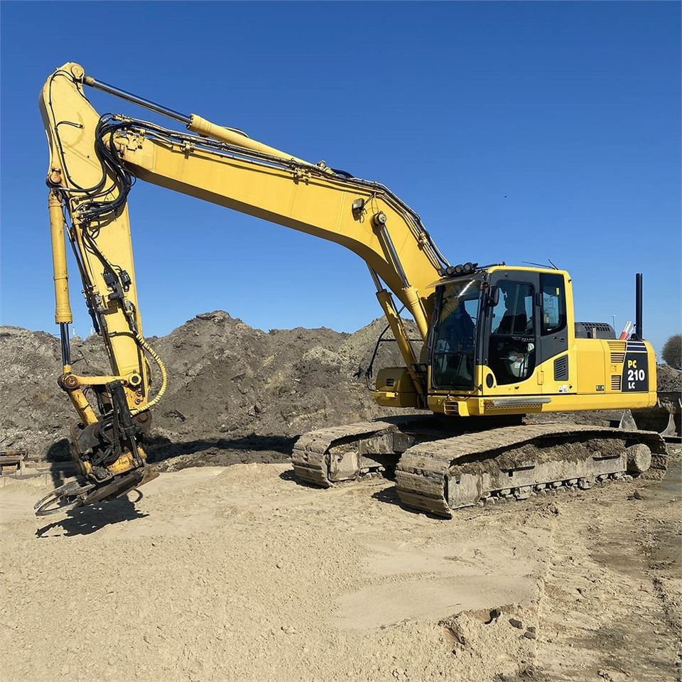 Komatsu PC210 LC-8K - Гусеничный экскаватор: фото 1 Komatsu PC210 LC-8K - Гусеничный экскаватор: фото 1
