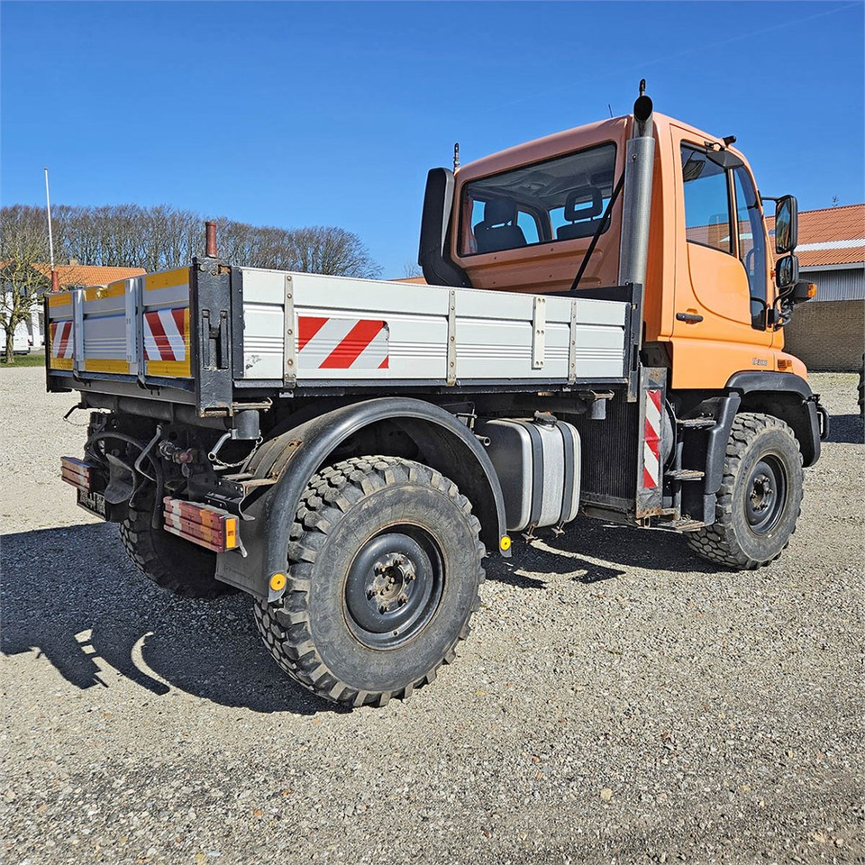 Mercedes U300 - Коммунальная/ Специальная техника: фото 3 Mercedes U300 - Коммунальная/ Специальная техника: фото 3