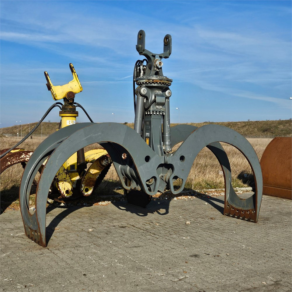 Liebherr GMH 120-1 - Перегружатель: фото 1 Liebherr GMH 120-1 - Перегружатель: фото 1