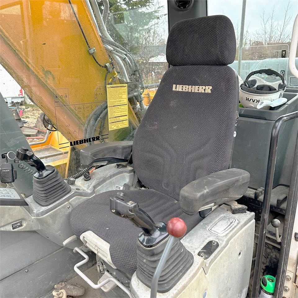 Гусеничный экскаватор Liebherr R924 WLC: фото 14