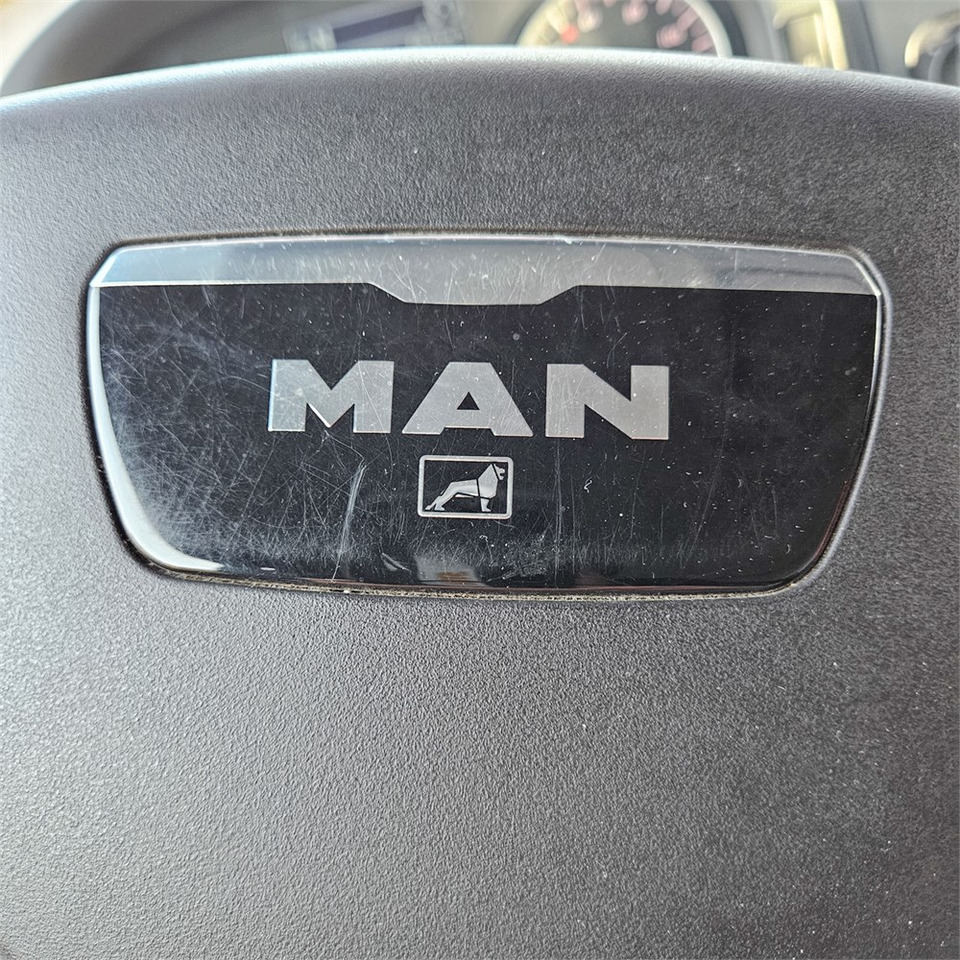 Грузовик с закрытым кузовом MAN TGL 12.250: фото 39