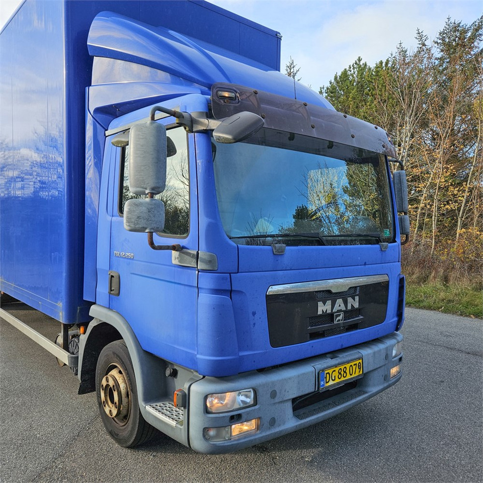 Грузовик с закрытым кузовом MAN TGL 12.250: фото 15
