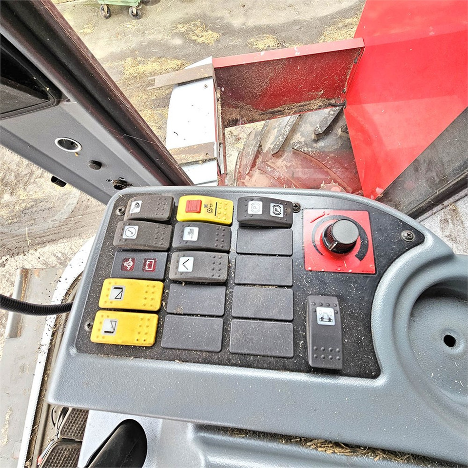 Комбайн Massey Ferguson 7282 Centora: фото 12