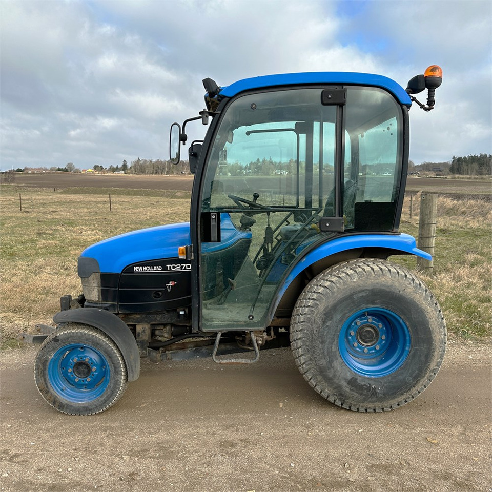 New Holland TC27D - Коммунальный трактор: фото 3 New Holland TC27D - Коммунальный трактор: фото 3