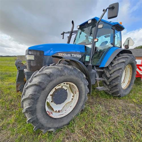 New Holland TM165 - Трактор: фото 2 New Holland TM165 - Трактор: фото 2